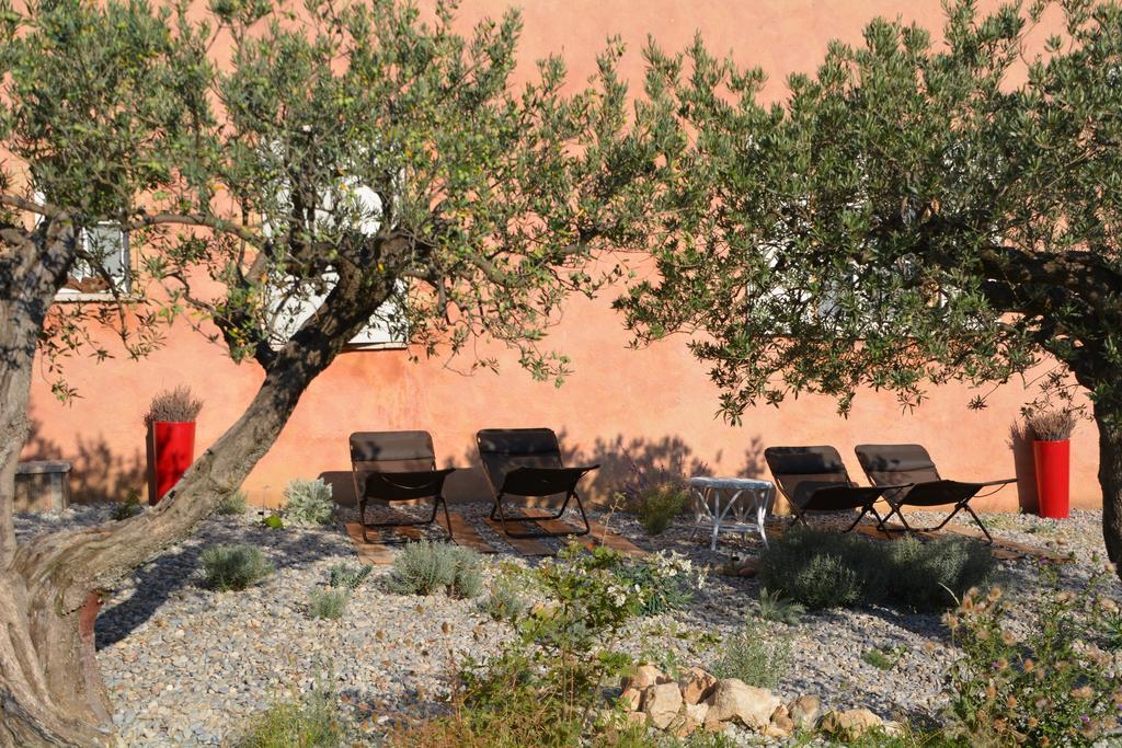 Les Jardins De L'Ermitage Bed & Breakfast Les Salles-sur-Verdon Eksteriør bilde